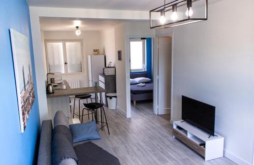 Bron Apartment | Maisonnette avec jardin, parc du chêne (tram T5)