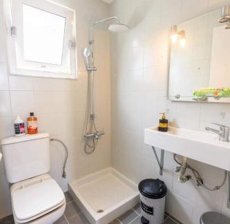 Larissa Apartment | maizonette with parking