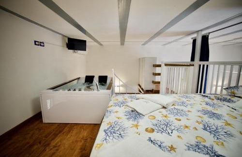Ischia Porto Apartment | Maja