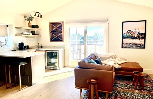 Fredericksburg Other | Majestic Hilltop View in Peaceful Countryside. Minutes to Top Wineries.