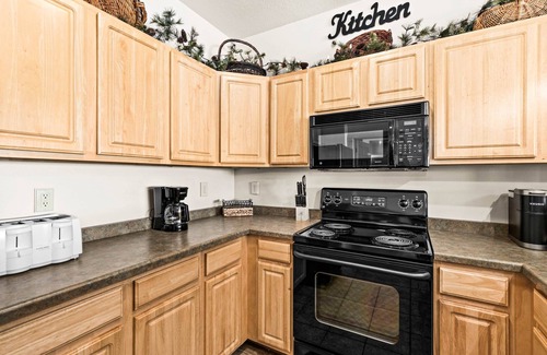 Two Harbors Apartment | Majestic Lake Views | 2BR w/King Suite | Pools