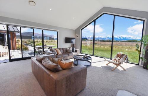 Ben Ohau House | Majestic Mountain Retreat