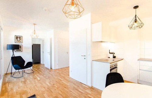 Weißgerber Apartment | Majestic Penthouse | Steps to City Center & Danube