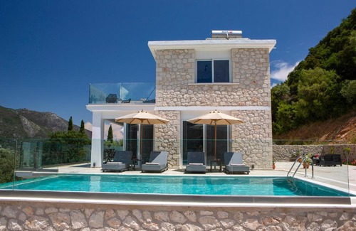 Yenion Villa | MAJESTIC VILLAS