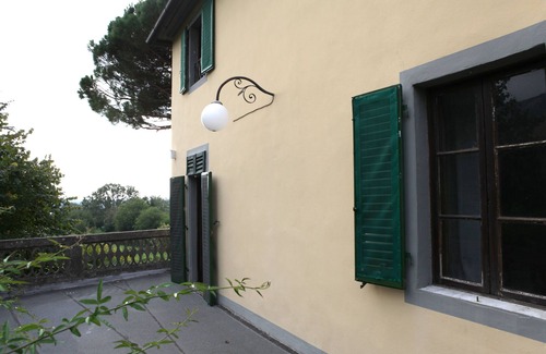 Calci Villa | Major Tuscan art cities and lovely beaches are at less than 1 hour driving