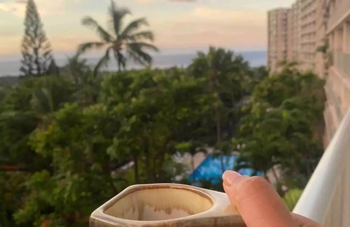 Makaha Valley Condo | Makaha Beauty - Condo in Hawaii with Ocean Views