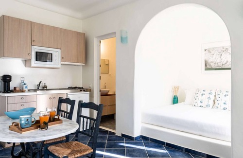 Xilokeratidi House | Makani 1.Junior Suite with Terrace
