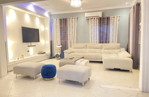 Teshie House | Make some memories at this unique and family-friendly place in a gated community