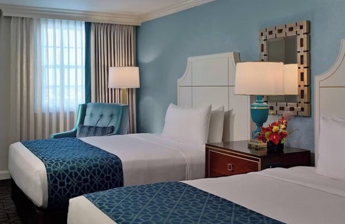 French Quarter Resort | Make Your Trip More Enjoyable! 3 Classy Units, Pets Allowed, Outdoor Pool!