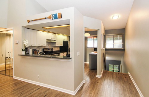 St. Simons Island House | Make your vacation shine bright at “Island Light”