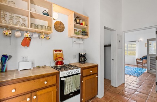 Brewers Bay Villa | Makere Cottage - Spacious 1 Bed Villa, 20' Pool, Stunning Views, 5 Mins To Beach