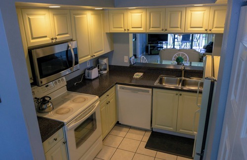 Trailer Estates Apartment | Making The Best Memories Along The Way! 3 Great Units, Basketball Court, Pool