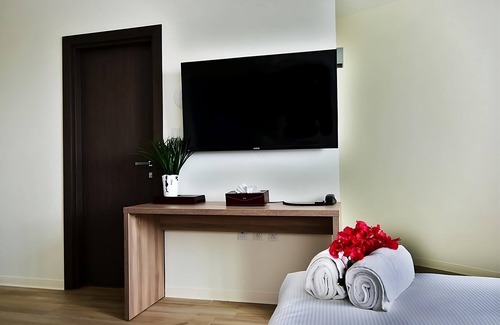 Maho Hotel | Making The Best Memories Along The Way! Near Maho Beach, Pet-Friendly, Parking