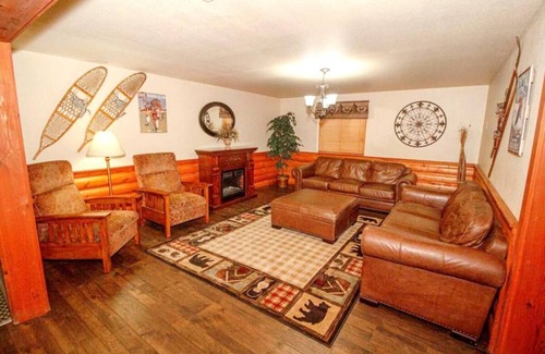 Ponderay House | Making The Best Memories Along The Way! 3 Convenient Units, Free Parking