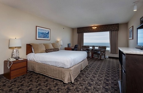 Newport Hotel | Making The Best Memories Along The Way! Pets Are Welcome, Parking!