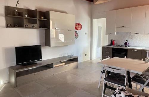 Cologno Monzese Apartment | Malù Home [Subway 4 min walk]
