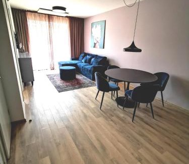 Palanga Apartment | Malūno vilos, jaukūs dviejų kamabrių apartamentai su erdviu balkonu