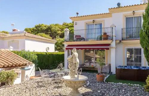 Alhaurin el Grande House | MalagaSuite Alhaurin Village