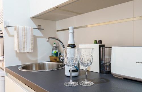 El Molinillo Apartment | MalagaSuite cozy center apartment & parking