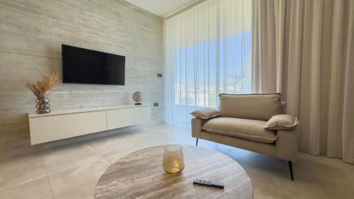 Paphos Apartment | Malberry Park 301 - Modern 2bedroom Apt with Shared Heated Pool, Sauna, Gym, Jacuzzi