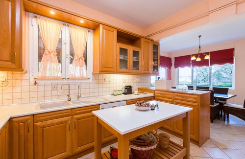 Asteri Villa | Malena Villa with Private Pool | Walking distance to beach & restaurants