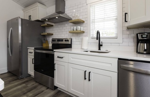 Northeast Virginia Beach Apartment | Malibu - Loft #4 - 8 min walk to the beach