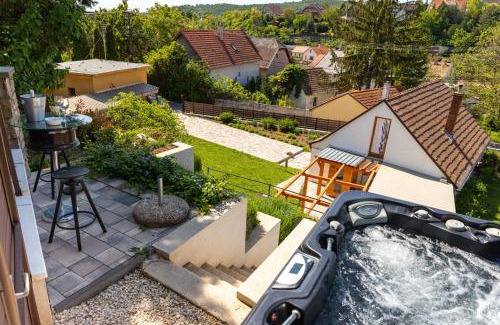 Balatonalmadi House | Malomvölgyi Vendégház