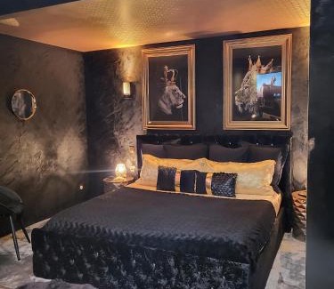 Beaucroissant Apartment | Maloveroom, 2 Suites d'exceptions