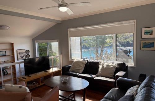 Malua Bay House | Malua Bay Waterfront Pet Friendly Cottage with WiFi