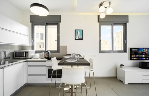 Tel Aviv Promenade Apartment | MAMAD Beach & City Center with Sea View by FeelHome