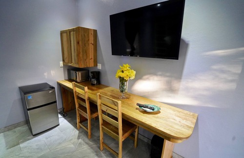 Antoneys Cay Apartment | Mame Trees