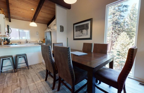 Mammoth Lakes Condo | Mammoth Estates 234 5-Star Mountain Modern remodeled Condo with Private Washer Dryer in Prime location by RedAwning