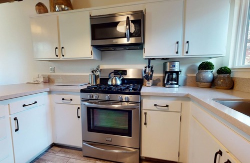 Mammoth Lakes Condo | Mammoth Estates 234 5-Star Mountain Modern remodeled Condo with Private Washer Dryer in Prime location by RedAwning