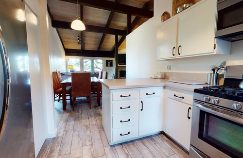 Mammoth Lakes Condo | Mammoth Estates 234 5-Star Mountain Modern remodeled Condo with Private Washer Dryer in Prime location by RedAwning