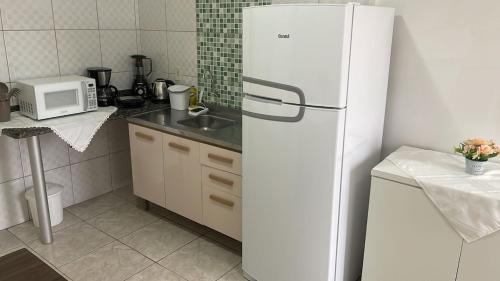 Praia da Armacao do Itapocoroi Apartment | Mana Bela Apartamento