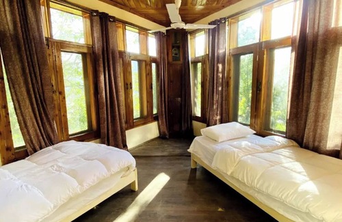 Karimabad Resort | ManaSau Resort