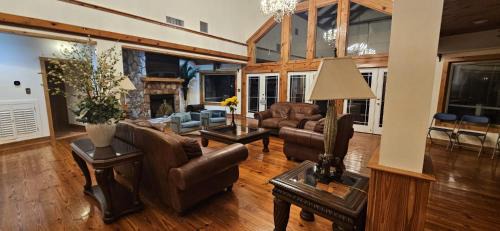 Manchester House | Manchester Georgia Mountain estate with 10000 sqft panoramic views - 13 bedrooms, theater, pool table, event room and multiple gathering areas - Sleeps 30