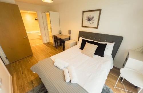 Trafford Apartment | Manchester Waterside Retreat