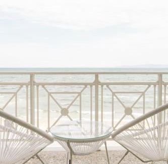 Neoi Epivates Apartment | Manda Ray Seafront Apartment Endless Blue View