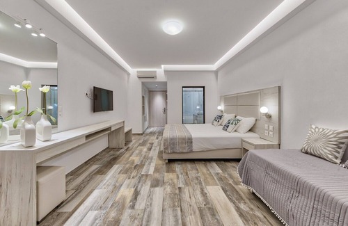 Laganas House | Mandala Seafront Suites