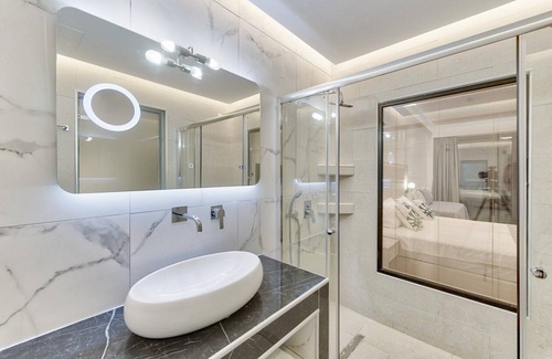 Laganas House | Mandala Seafront Suites