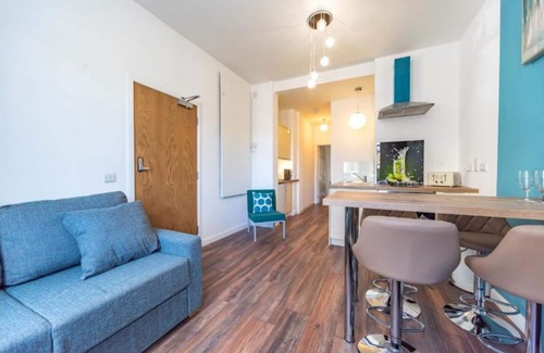 Kirkcaldy Apartment | Mandela House Apartments