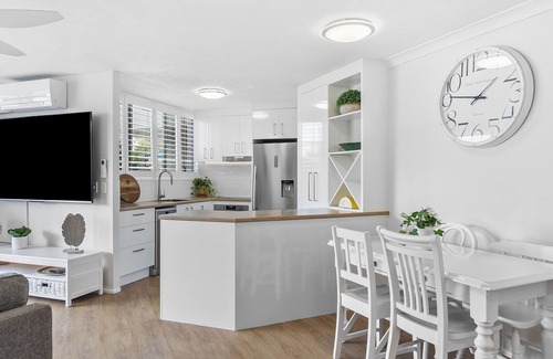 Alexandra Headland Apartment | Mandolin Beachfront Resort