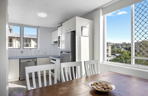 Alexandra Headland Apartment | Mandolin Beachfront Resort