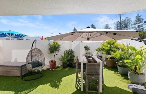 Alexandra Headland Apartment | Mandolin Beachfront Resort
