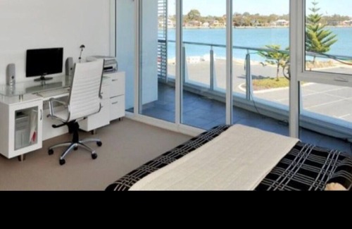 Mandurah Apartment | Mandurah Modern estuary Magic