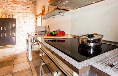 Son Macia House | Manenta - Typical Mallorcan, rustic country house with child-proof pool