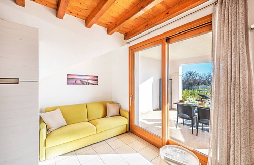Solarolo Apartment | Manerba Resort C18 by Wonderful Italy