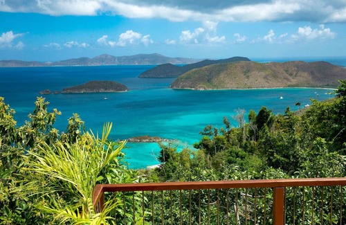 Estate Hammer Farm Villa | Mango Bay: Amazing North Shore Views!