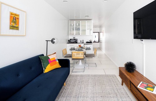 Midtown East Apartment | Manhattan loft Studio located Midtown NYC! #303